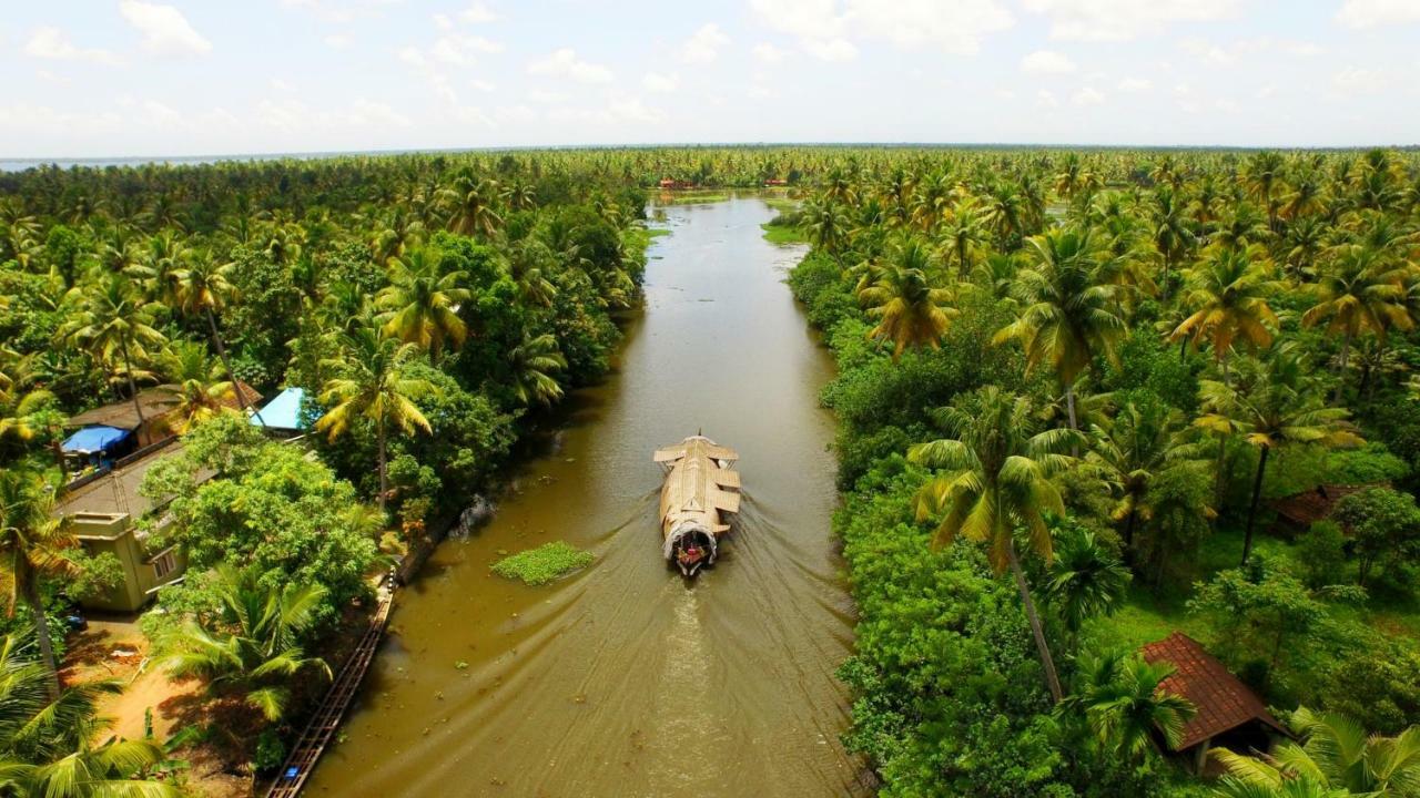 Spice Coast Cruises - Houseboat Hotel Alappuzha Exterior photo